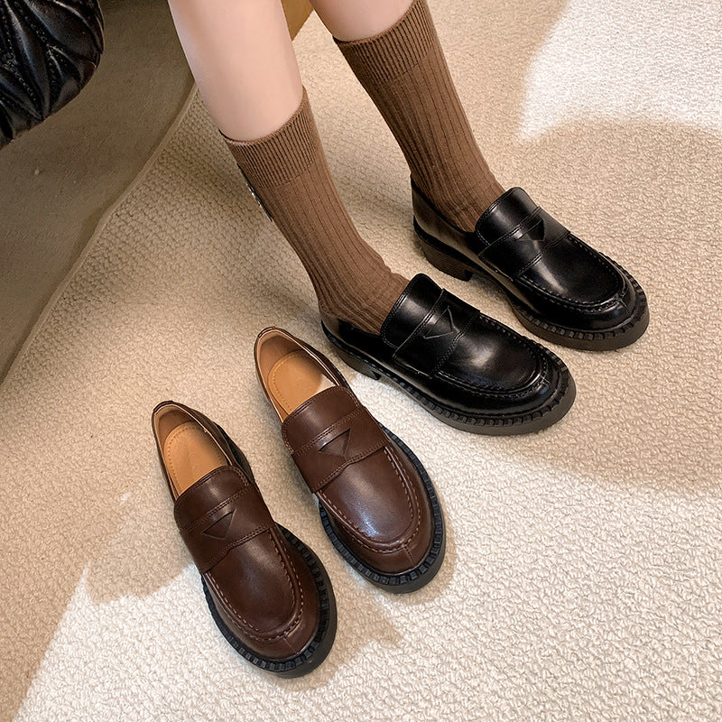 Damen Zeitlose Penny‑Loafer mit profiliertem Gummirand und Mokassin‑Naht Nord Taschen