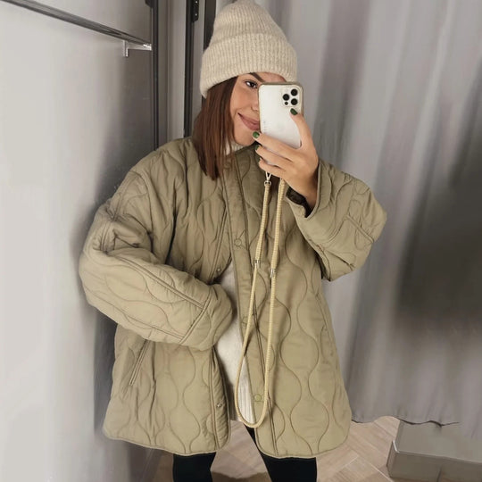 Damen Steppjacke Longline mit Oversize‑Silhouette und Druckknopfverschluss Nord Taschen