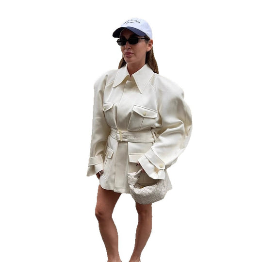 Damen Kurzblazer‑Mantel im Safari‑/Utility‑Look mit Taillengürtel und aufgesetzten Pattentaschen Nord Taschen