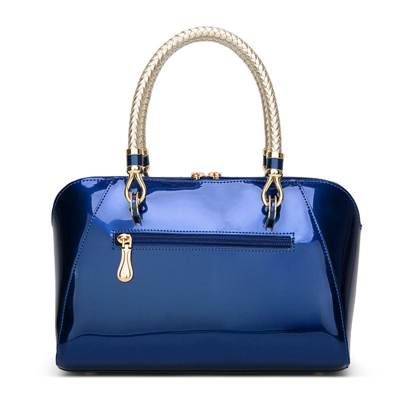Damen Handtasche mit eleganten geflochtenen Griffen Nord Taschen