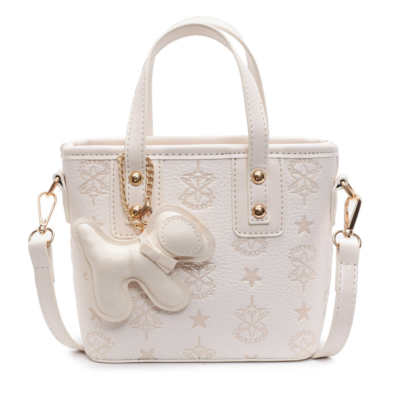Damen Mini-Handtasche mit verspieltem Hundeanhänger | Nord Taschen