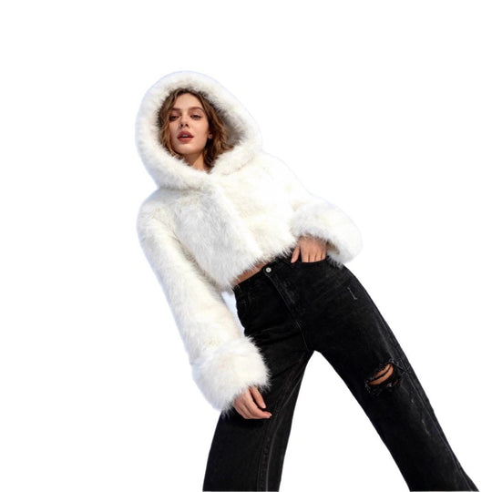 Damen Cropped Kunstpelzjacke mit Kapuze, glatter High‑Pile‑Optik und schmaler Saum Nord Taschen
