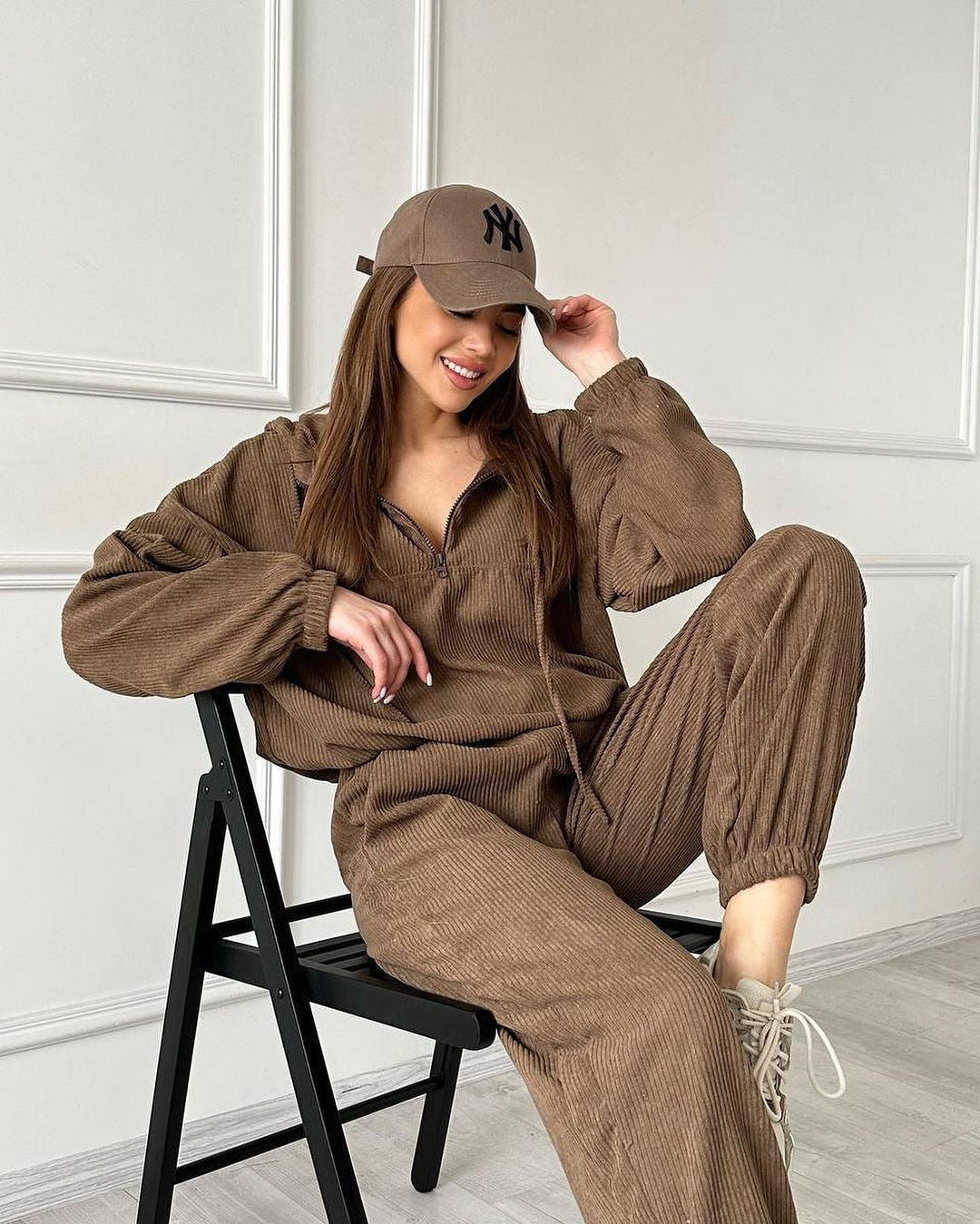Damen Cordstoff Loungewear-Set mit Kapuzenpullover und Jogginghose Nord Taschen