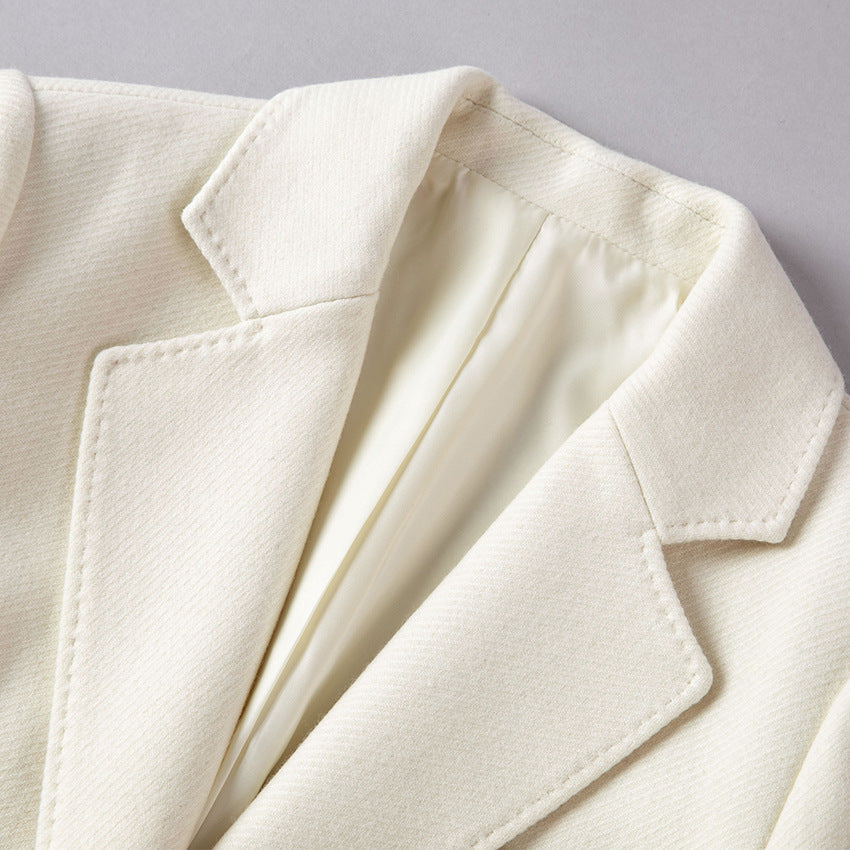 Damen Eleganter Wollblazer mit aufgesetzten Taschen Nord Taschen