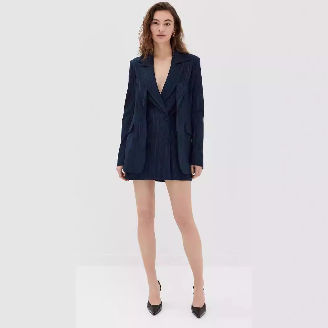 Damen Mini‑Blazerkleid im Nadelstreifen‑Tailoring mit tiefem Schalkragen Nord Taschen