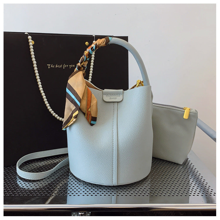 Damen Handtasche mit abnehmbarem Schal Nord Taschen