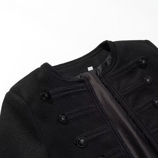 Damen Kurzblazer im historischen Trommler‑Stil mit Rundhals, Zierriegeln und Lackknöpfen Nord Taschen