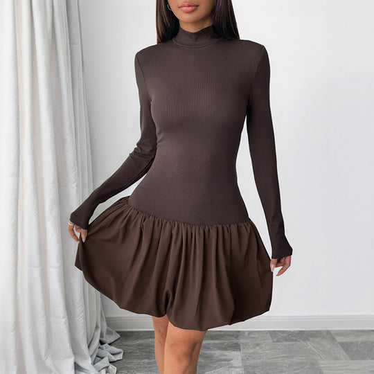 Damen Langes Kleid mit Rüschen- und Rollkragen Nord Taschen
