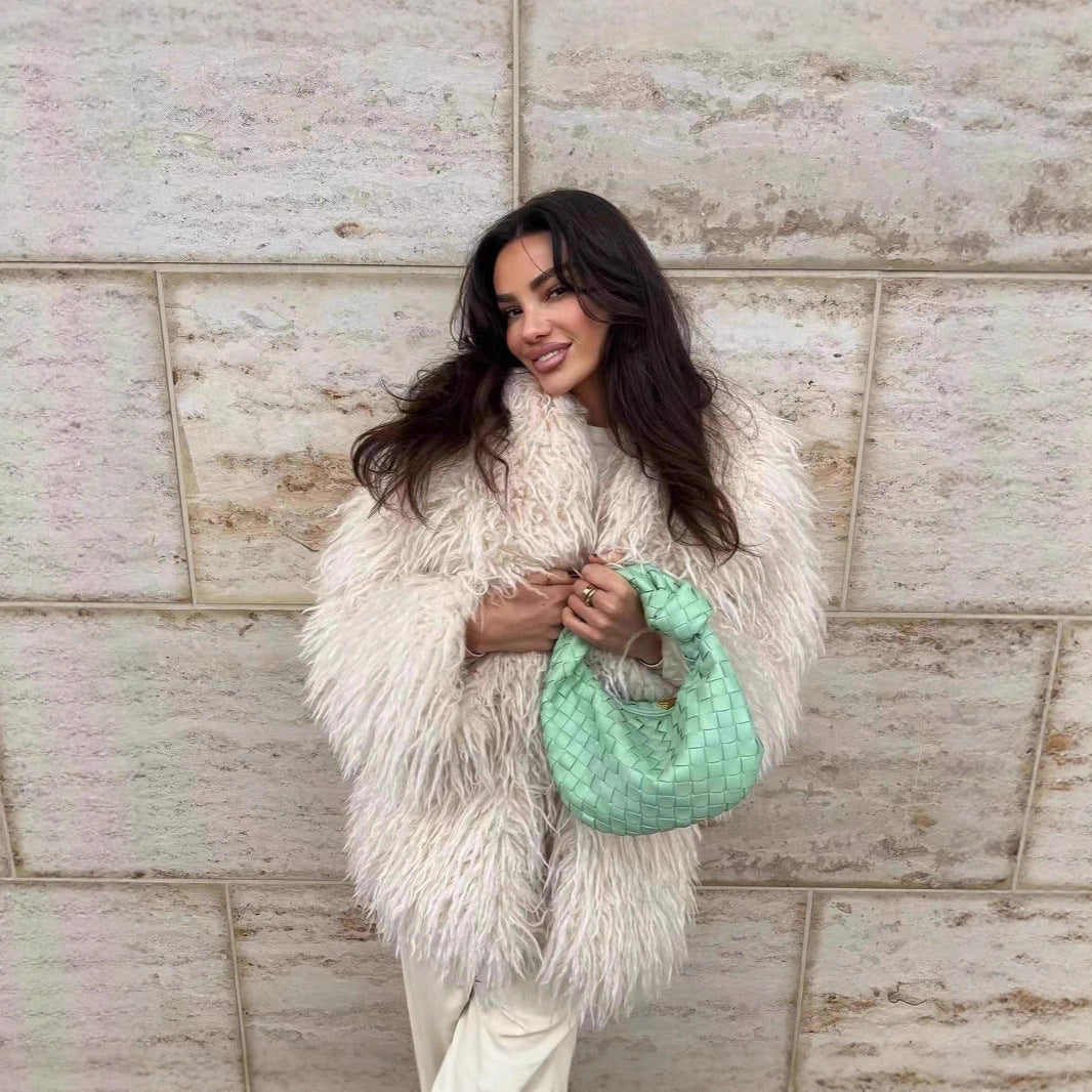 Damen Kurzjacke aus luxuriösem langfädigem Kunstpelz mit voluminösem Flor Nord Taschen