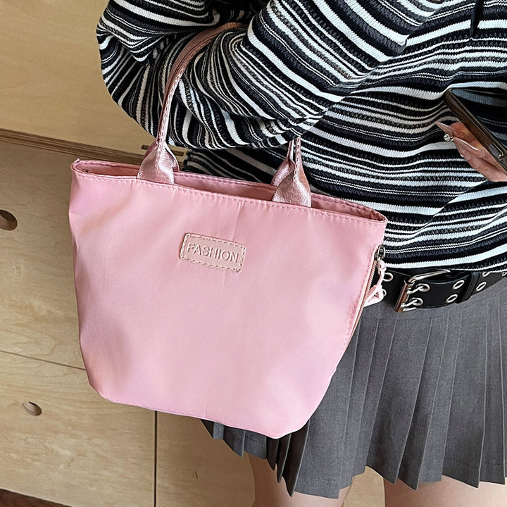 Damen Schultertasche mit minimalistischem Design und praktischem Innenfach Nord Taschen