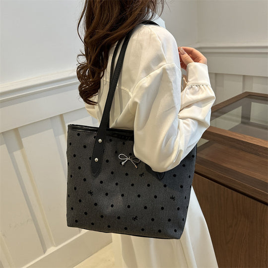 Damen praktische Umhängetasche mit verspieltem Design Nord Taschen