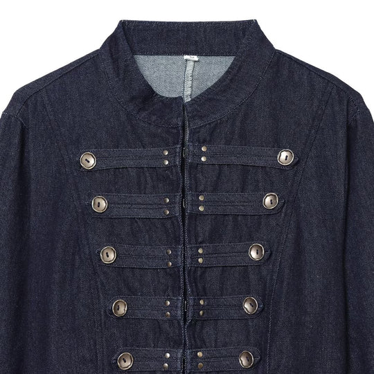 Damen kurze Denim‑Militärjacke mit Stehkragen und dekorativer Zierknopfleiste Nord Taschen
