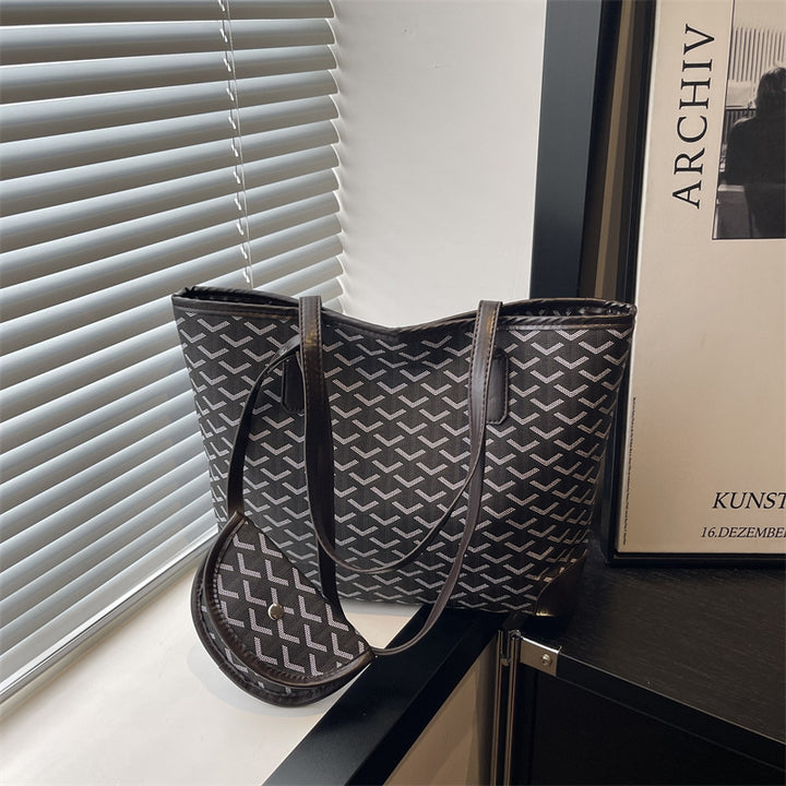 Damen Shopper-Tasche mit praktischer Innentasche und modernem Design Nord Taschen