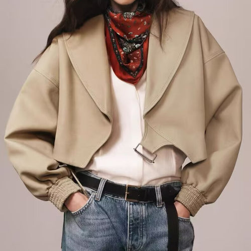 Damen Kurze Oversized Jacke mit breitem Schalkragen, Ballonärmeln und Taillenriegel Nord Taschen