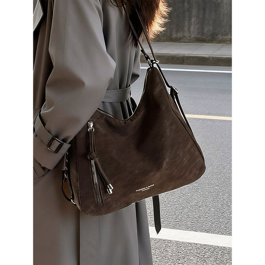Damen Hobo-Tasche aus hochwertigem Kunstleder mit elegantem Kettenverschluss Nord Taschen