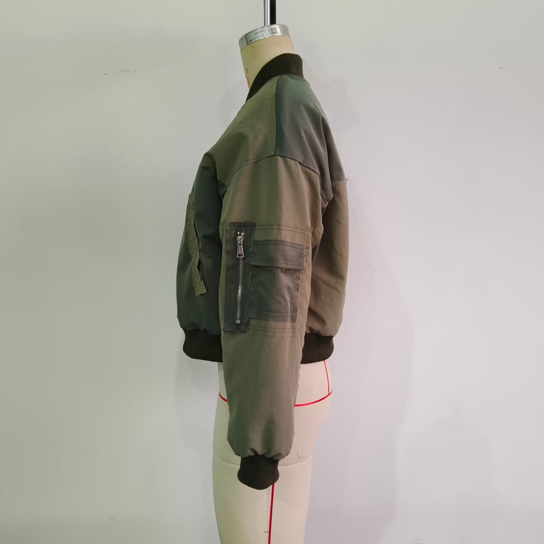 Damen Kurze Oversize-Bomberjacke mit Utility-Taschen und Rippbündchen Nord Taschen