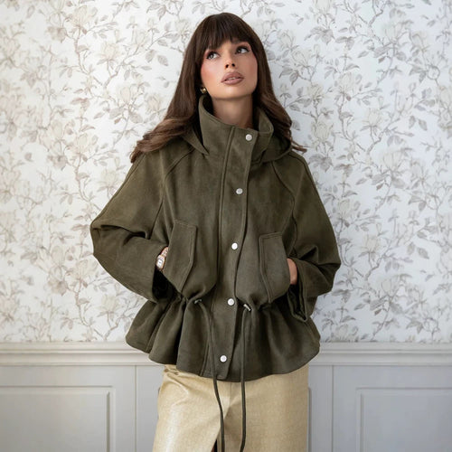 Damen Kurzblouson aus Veloursleder-Optik mit Kapuze, Tunnelzug‑Taillierung und Pattentaschen Nord Taschen