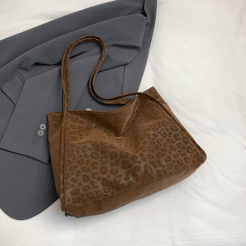 Damen Hobo-Tasche aus weichem Wildleder mit elegantem Leopardenmuster Nord Taschen