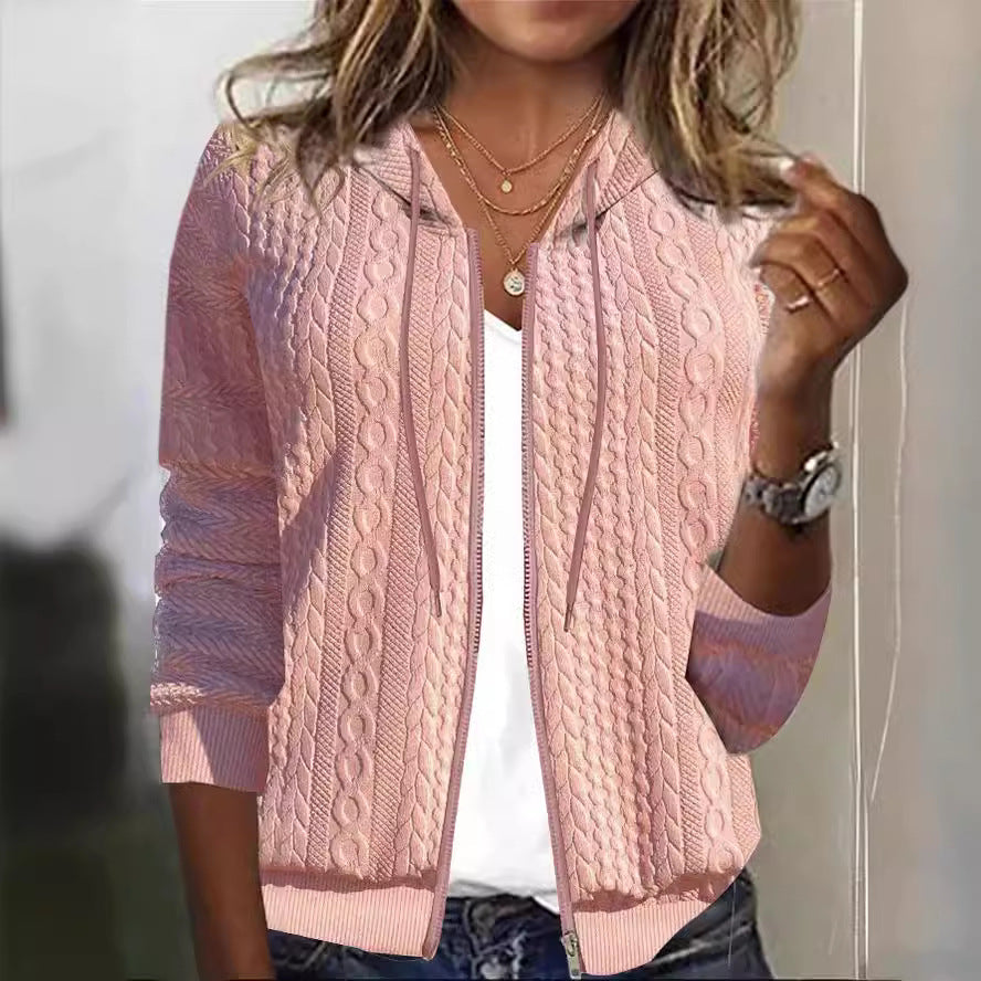Damen Strickjacke mit Kapuze und schickem Zopfmuster