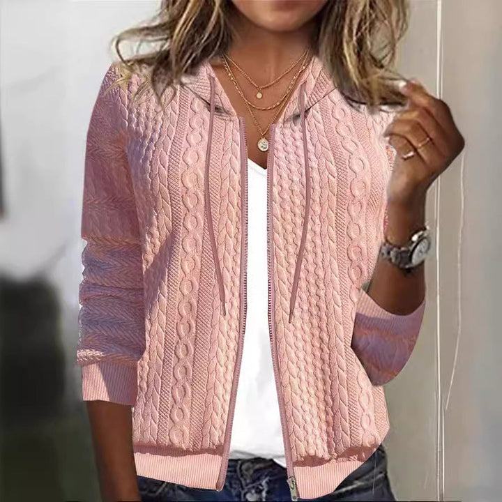 Damen Strickjacke mit Kapuze und schickem Zopfmuster