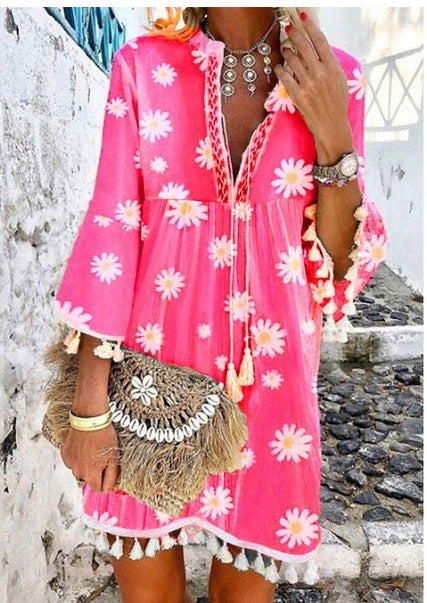 Damen Strandkleid mit floralen Motiven und Quastenverzierungen