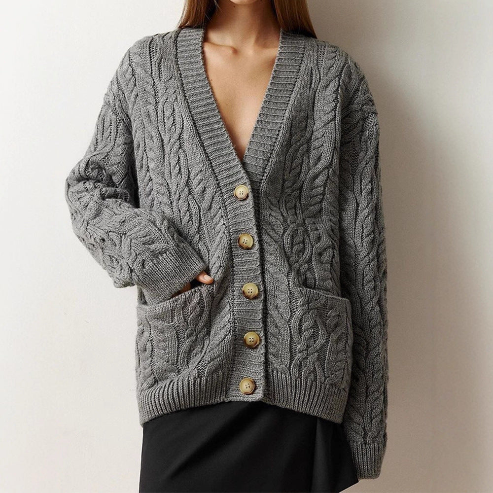 Damen Oversize Zopfmuster-Strickcardigan mit V‑Ausschnitt und aufgesetzten Taschen Nord Taschen