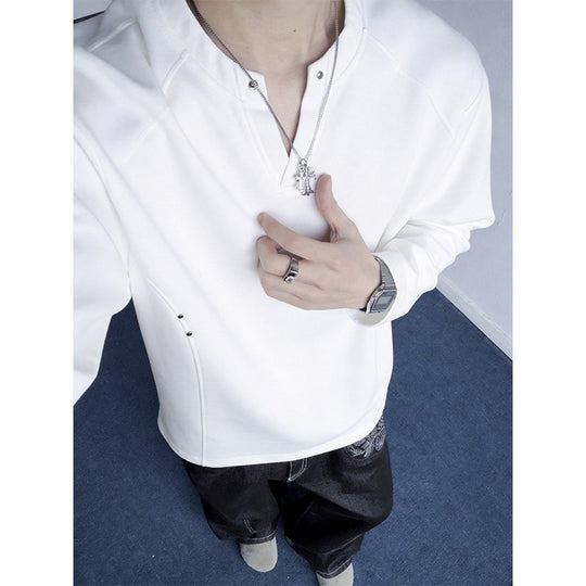 Herren Oversize-Sweatshirt mit V‑Schlitz, Raglanärmeln und Nieten-Details Nord Taschen