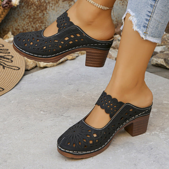 Damen Offene Clogs mit filigranem Muster und holz-ähnlichem Absatz