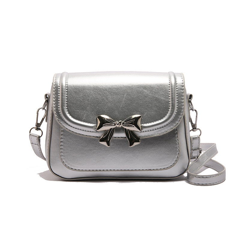 Damen Umhängetasche mit elegantem Knotenverschluss und praktischen Fächern Nord Taschen