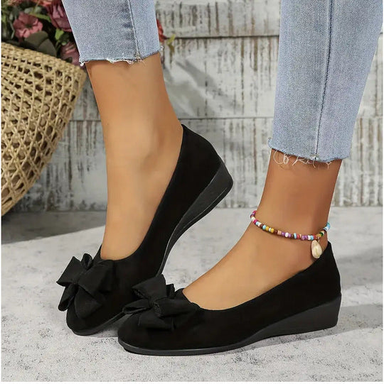 Damen elegante Wedge-Pantoletten mit überkreuzten Riemen und komfortablem Fußbett