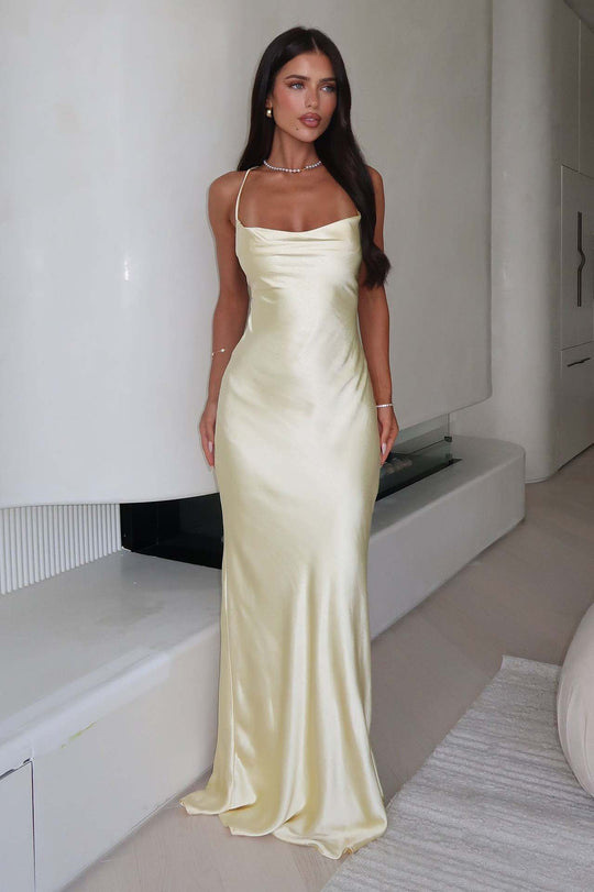 Damen Elegantes Satinabendkleid mit spaghettiträgern und fließendem Schnitt - Arvani