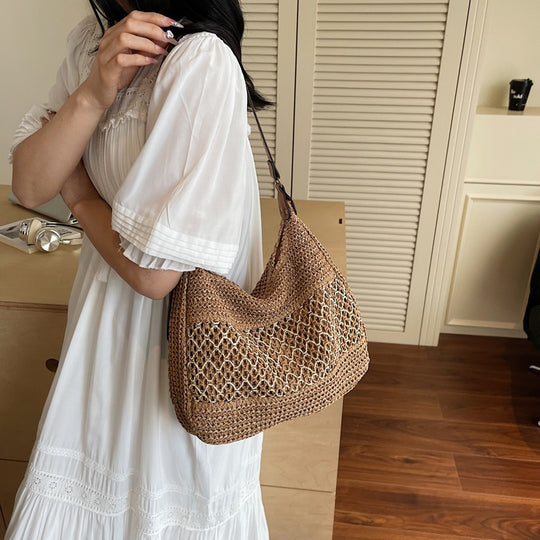 Damen Hobo-Tasche aus geflochtenem Naturmaterial mit einzigartiger Struktur Nord Taschen
