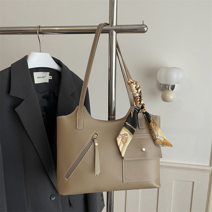 Damen moderne Handtasche mit praktischen Fächern und kreativen Designelementen Nord Taschen