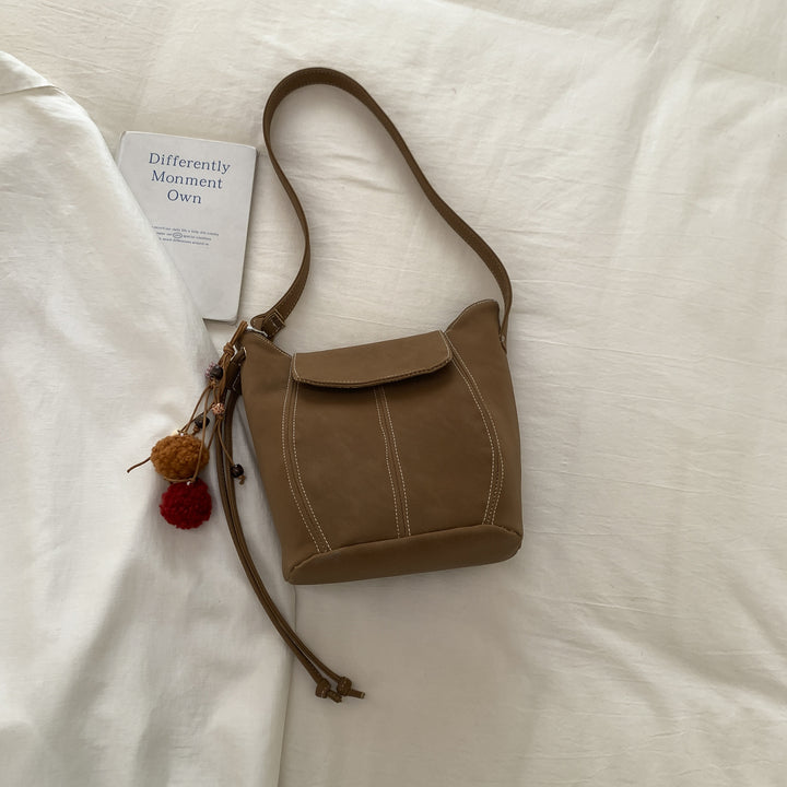 Damen Umhängetasche mit praktischem Kordelzug und weich strukturiertem Design Nord Taschen