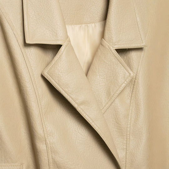 Damen Cropped Lederimitat-Blouson mit doppelreihiger Knopfleiste, weitem Revers und elastischem Saum Nord Taschen