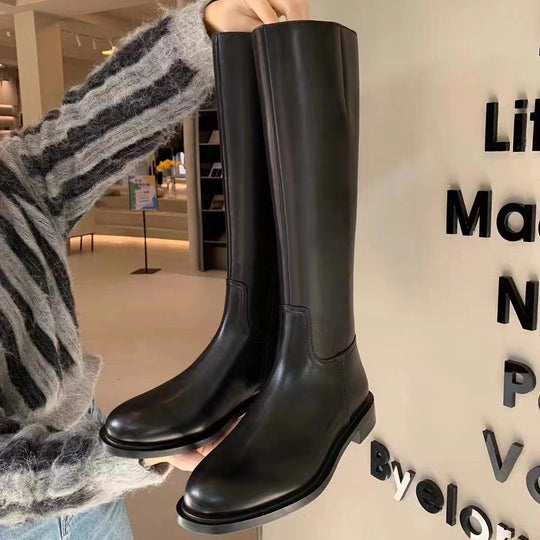 Damen Kniehohe Glattleder-Stiefel mit schlanker Silhouette und flacher Profilsohle Nord Taschen