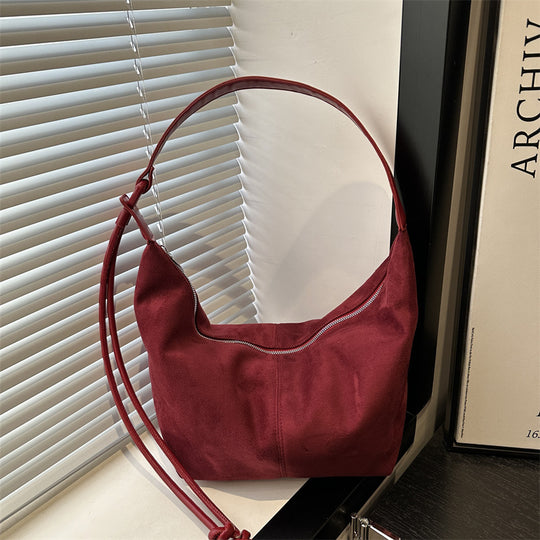 Damen Umhängetasche aus hochwertigem Wildleder mit elegantem Reißverschluss Nord Taschen