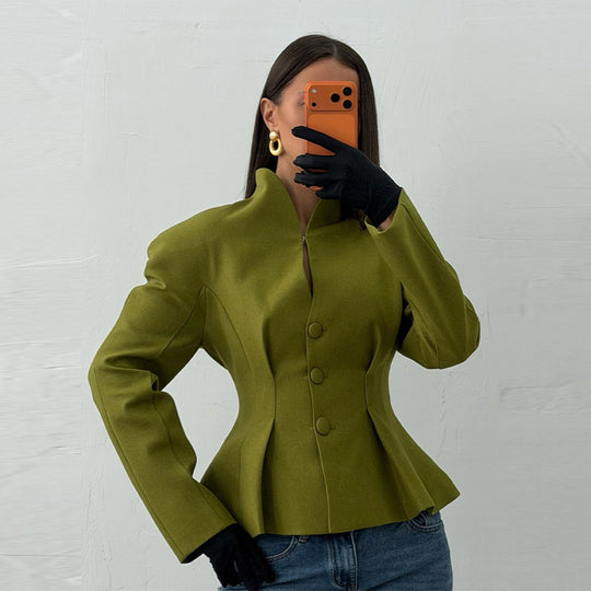 Damen Taillierte kragenlose Blazerjacke mit verdeckter Knopfleiste und figurnahen Abnähern Nord Taschen