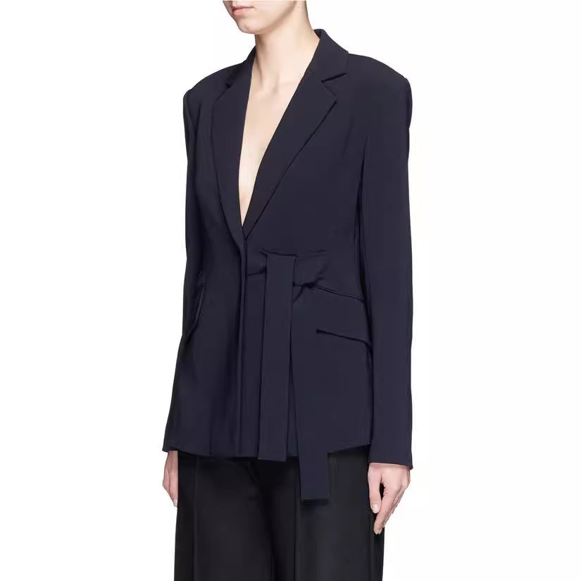 Damen Schalkragen-Wickelblazer mit seitlicher Knotenbindung und Pattentaschen Nord Taschen
