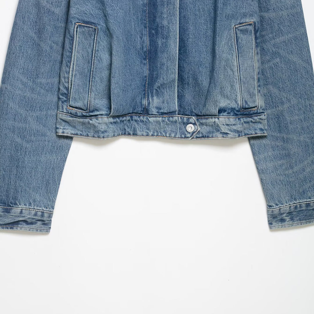 Damen Cropped Jeansjacke mit Epauletten, verdeckter Knopfleiste und Taillenriegel Nord Taschen
