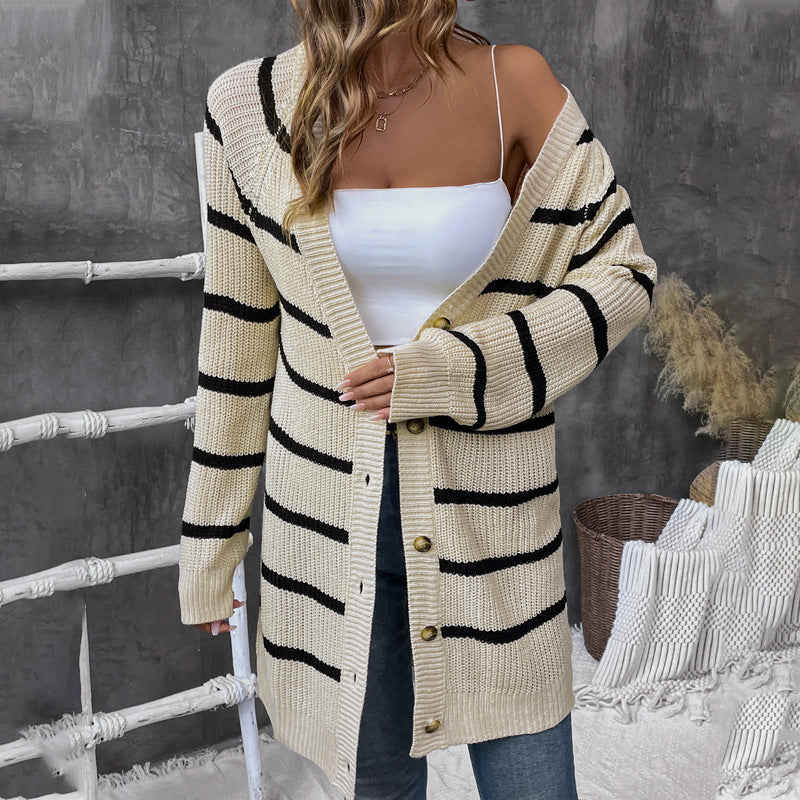 Damen Langer Oversize-Cardigan mit Rippenstruktur, Querstreifen und dekorativer Knopfleiste Nord Taschen