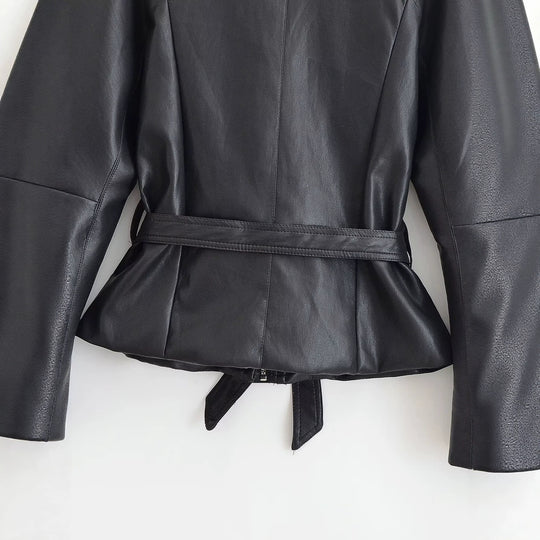 Damen Taillierte Lederoptik‑Jacke mit Bindegürtel und Raglanärmeln Nord Taschen