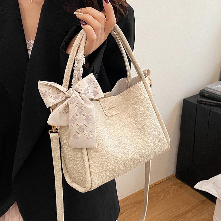 Damen Handtasche mit strukturiertem Kunstleder und elegantem Innenfach Nord Taschen