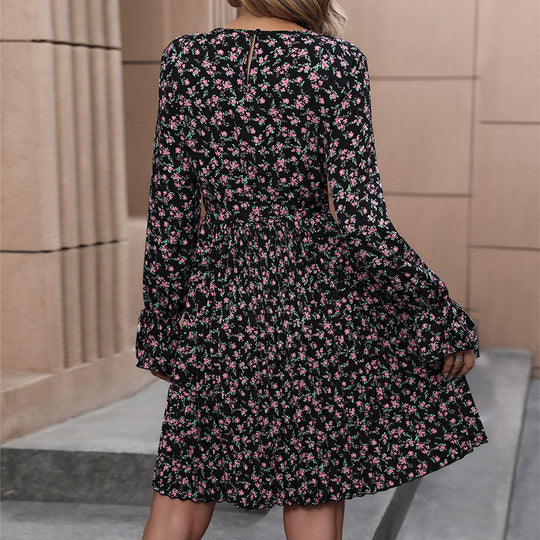 Damen Geblümtes Skaterkleid mit geraffter Taillenbinde und langen Trompetenärmeln Nord Taschen