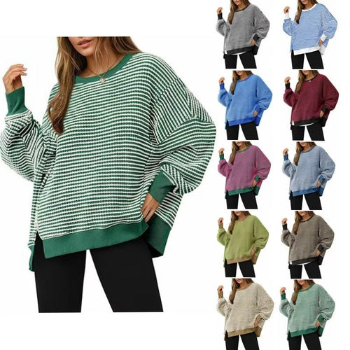 Damen Gestreifter Oversize-Sweater mit Rundhalsausschnitt und Seitenschlitzen Nord Taschen