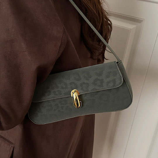 Damen Clutch mit elegantem Goldverschluss Nord Taschen