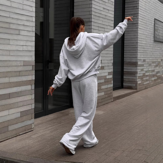 Damen extraweites Relaxed-Fleece-Set mit überlanger Kapuzenzipjacke und fließender Hose mit hohem Bund Nord Taschen