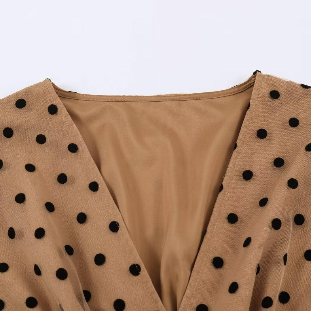 Damen Gepunktetes Stufen‑Tüllkleid mit V‑Ausschnitt und transparenten Ballonärmeln Nord Taschen