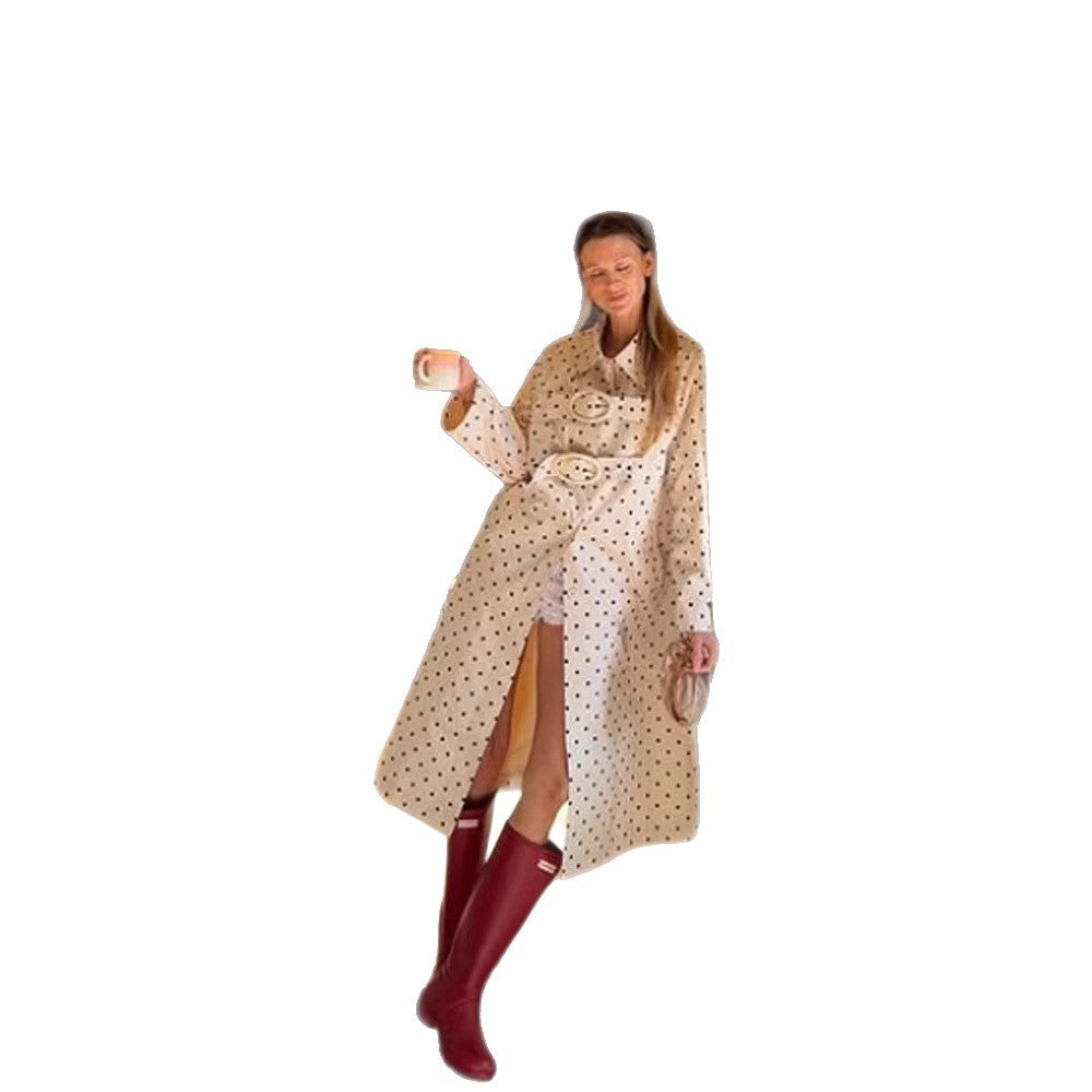 Damen Langer gepunkteter Trenchcoat mit übergroßem Revers und Zierösen Nord Taschen