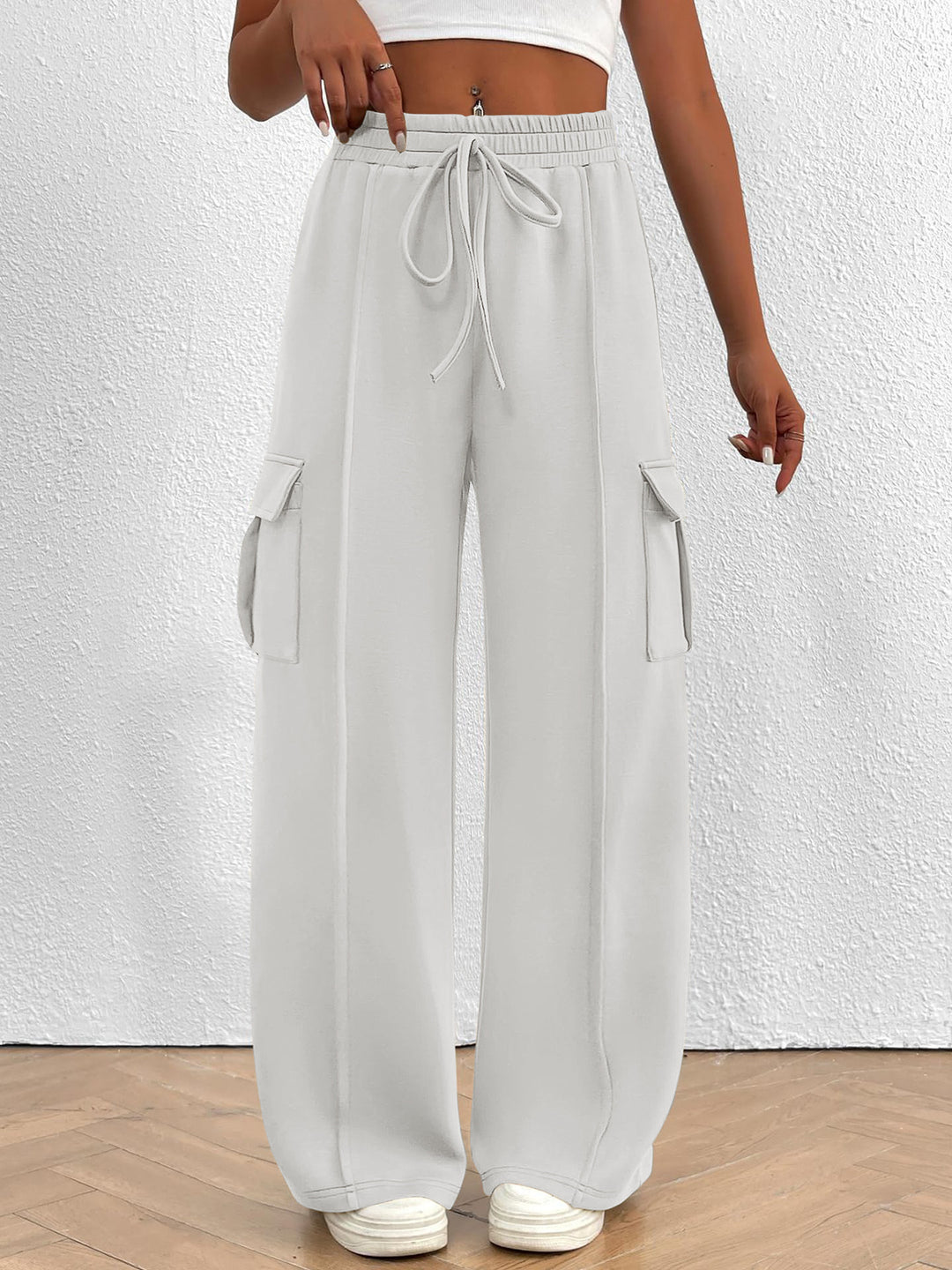 Damen Weite Cargo-Loungehose mit Tunnelzugbund und aufgesetzten Pattentaschen Nord Taschen